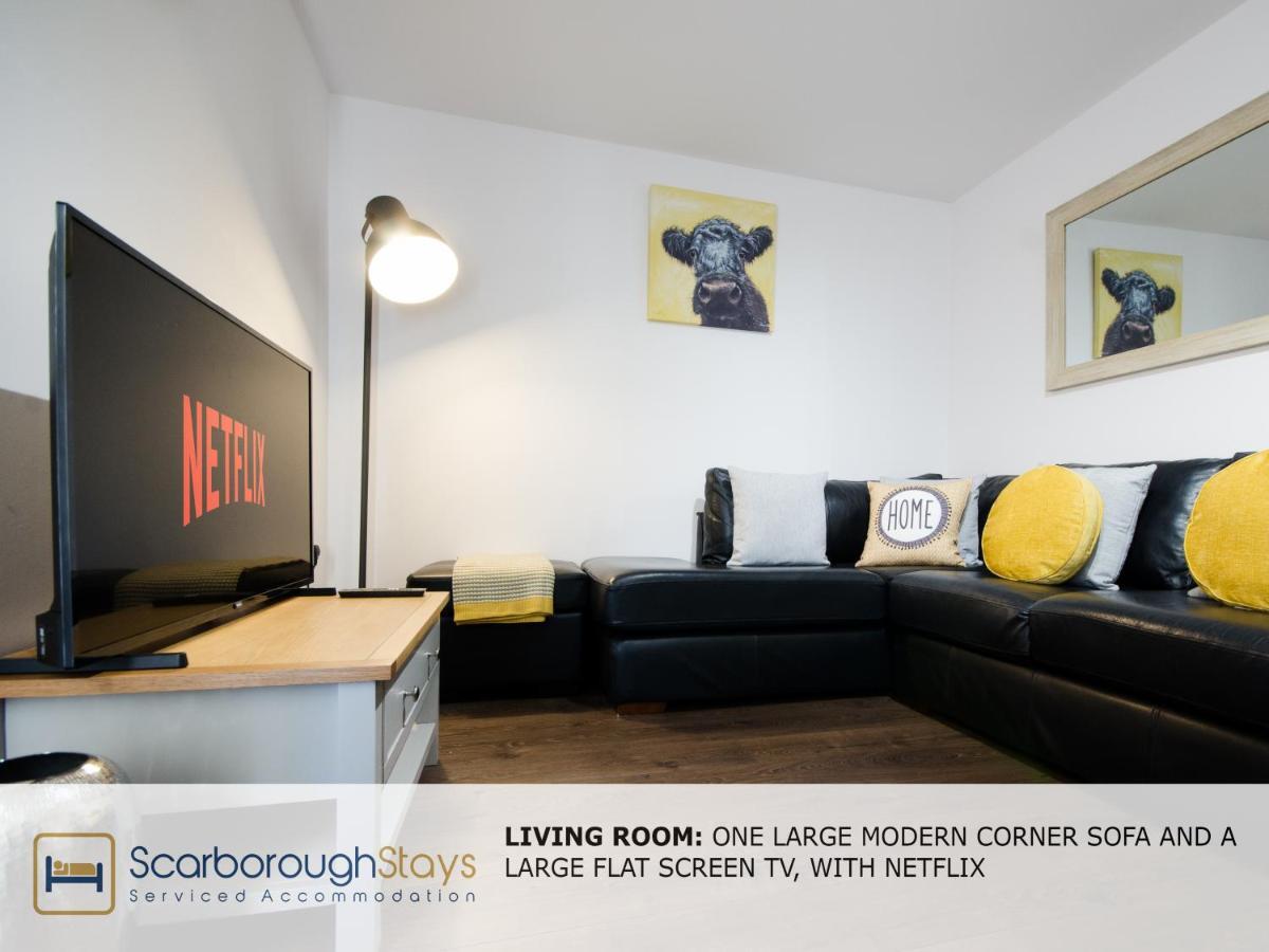 Hibernia Place, 3 Bedroom Townhouse With Patio & Seating Area - Free Parking Scarborough Ngoại thất bức ảnh